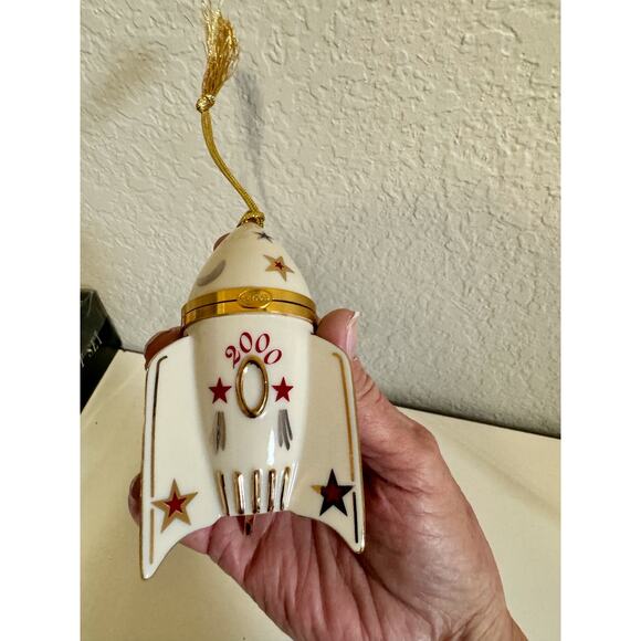 Lenox Collectible 2000 Space Ship Ornamnet - Picture 2 of 5